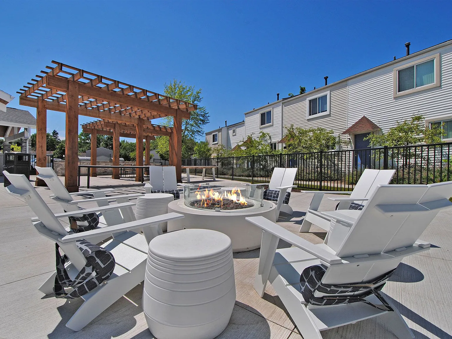 Mill Creek Townhomes — Photo 2