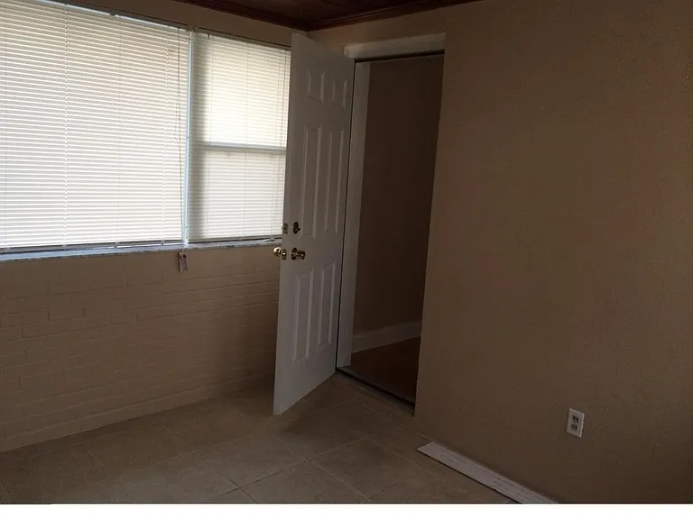 Breezeway/Office/Storage