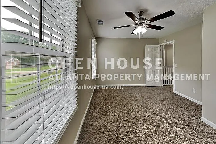 74 Woodsfield Ln — Photo 13