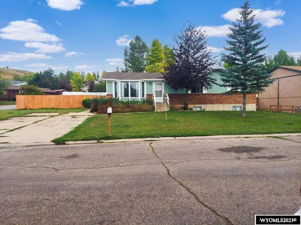 123 Arapahoe Cir, Evanston, WY 82930