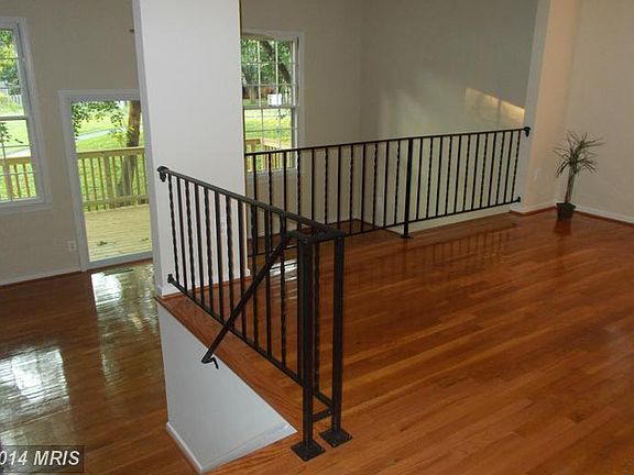 3rd image of 5500 Beaconsfield Ct