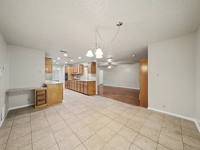 2433 Canyon Creek Dr — Photo 8