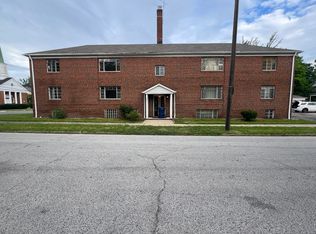 950 Vineshire Rd #1, Cleveland, OH 44121