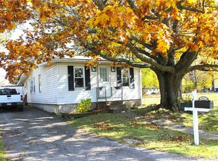 567 Pasadena Ave, Sheffield Lake, OH 44054
