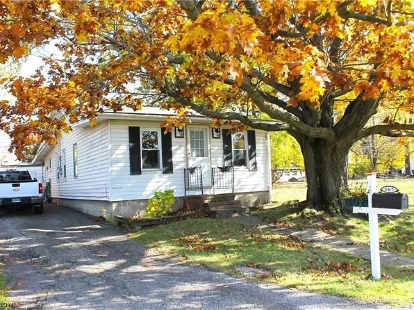 567 Pasadena Ave, Sheffield Lake, OH 44054