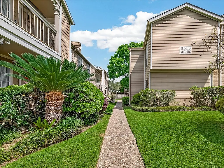 1860 White Oak Dr #311 — Photo 30