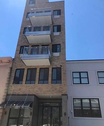 5th image of 982 50th St #1