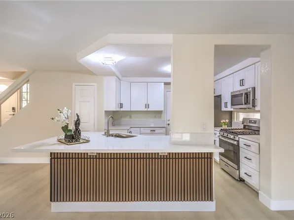 10034 Basalt Hollow Ave, Las Vegas, NV 89148