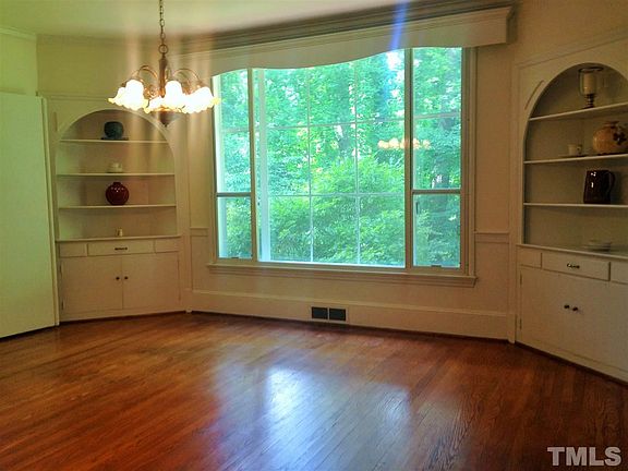 3rd image of 2618 Wade Ave