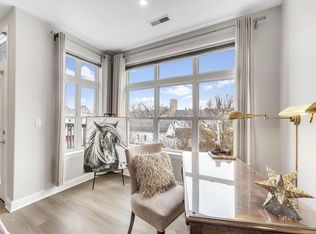 1925 N Water St APT 409, Milwaukee, WI 53202