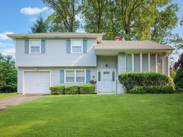 34 Crambrook Road, New City, NY 10956