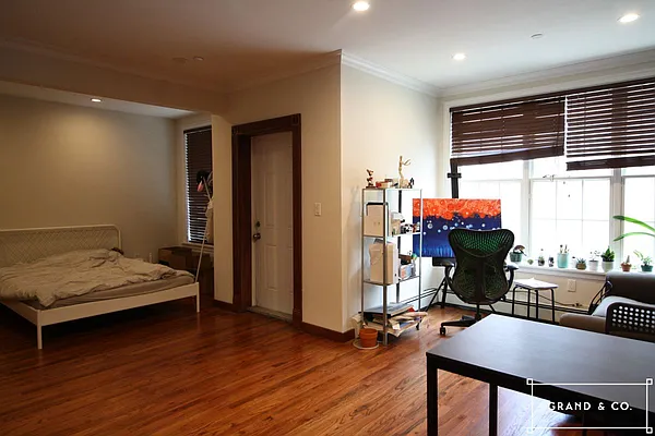 Rented by Grand & Co. | media 24