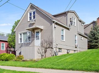 512 Porter St APT B, Lemont, IL 60439
