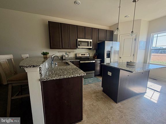 5th image of 2520 Boeing Way