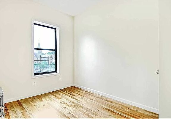 3rd image of 312 W 142nd St APT 5R