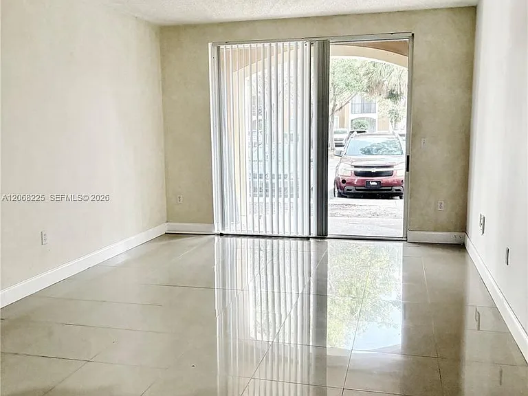 8030 N Nob Hill Rd #105 — Photo 6