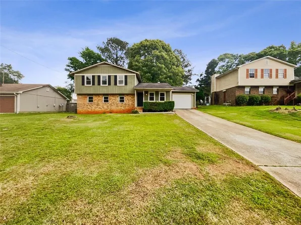 6064 Katherine Rd, Rex, GA 30273