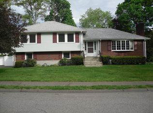 23 Haven Rd, Wellesley, MA 02481