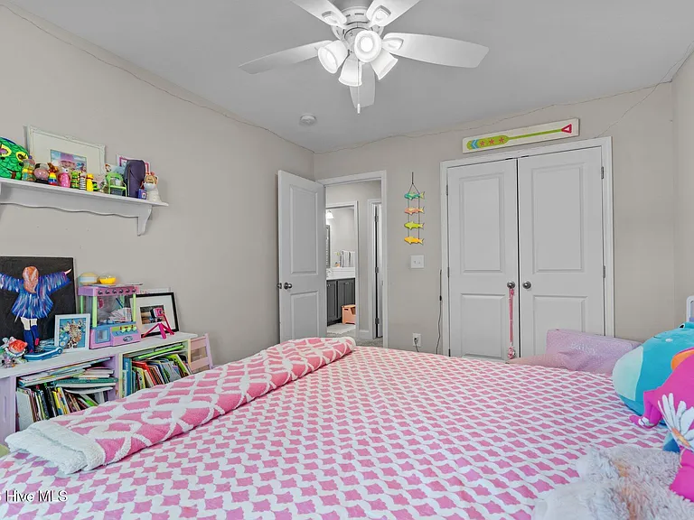 451 Gretchen Rd — Photo 32