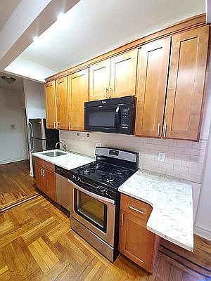 5th image of 724 E 27th St #29