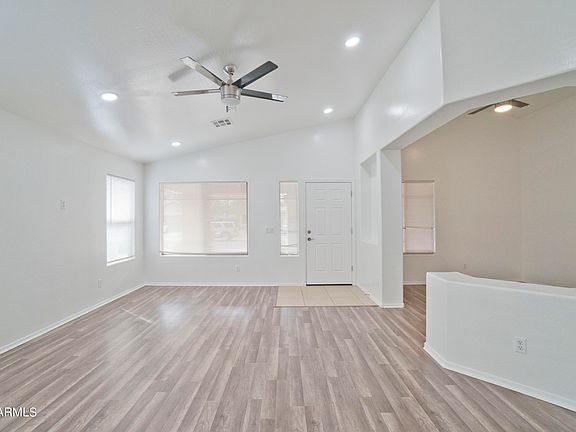 5th image of 5244 W PLEASANT Lane