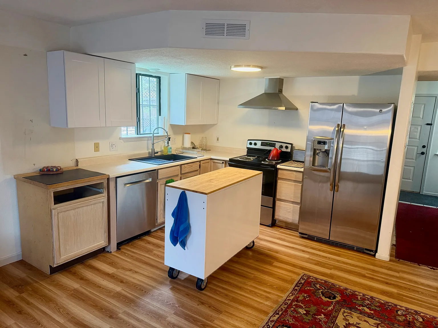 2 bed, 1.5 bath, 1013 sqft, $2,500 — Photo 1