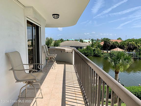 2nd image of 300 Columbia Dr #3082