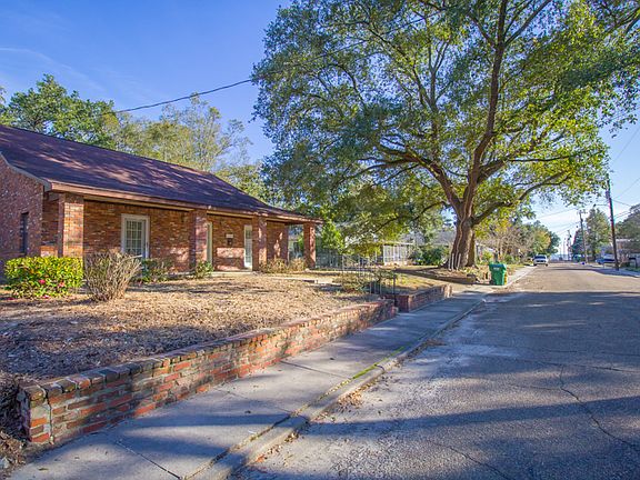 2nd image of 170 Jefferson Davis Ave