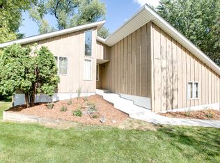 463 Jay Way, Vadnais Heights, MN 55127