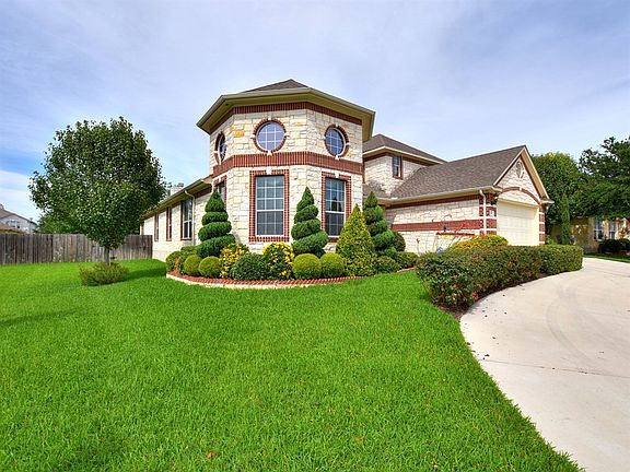 2nd image of 604 Kingston Lacy Blvd