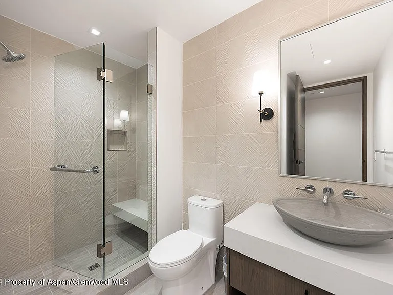 180 Wood Rd #302 — Photo 24