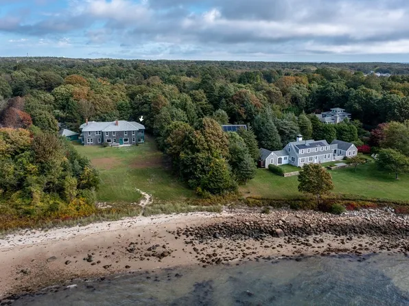 38 Neds Point Rd, Mattapoisett, MA 02739