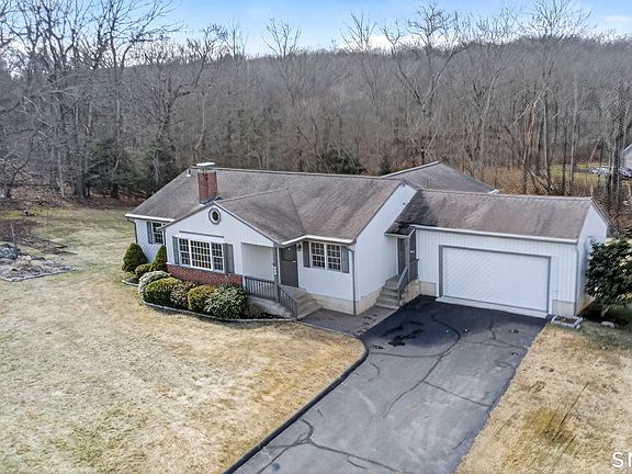 3rd image of 554 Jeremy Swamp Road