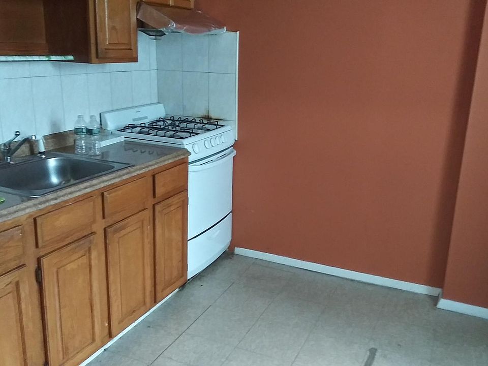 2nd image of 1901 76th St Floor 2