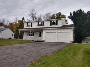 6083 McKinley Rd, Brewerton, NY 13029