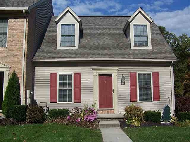 Welcome to 1491 Olde Oak Court!
