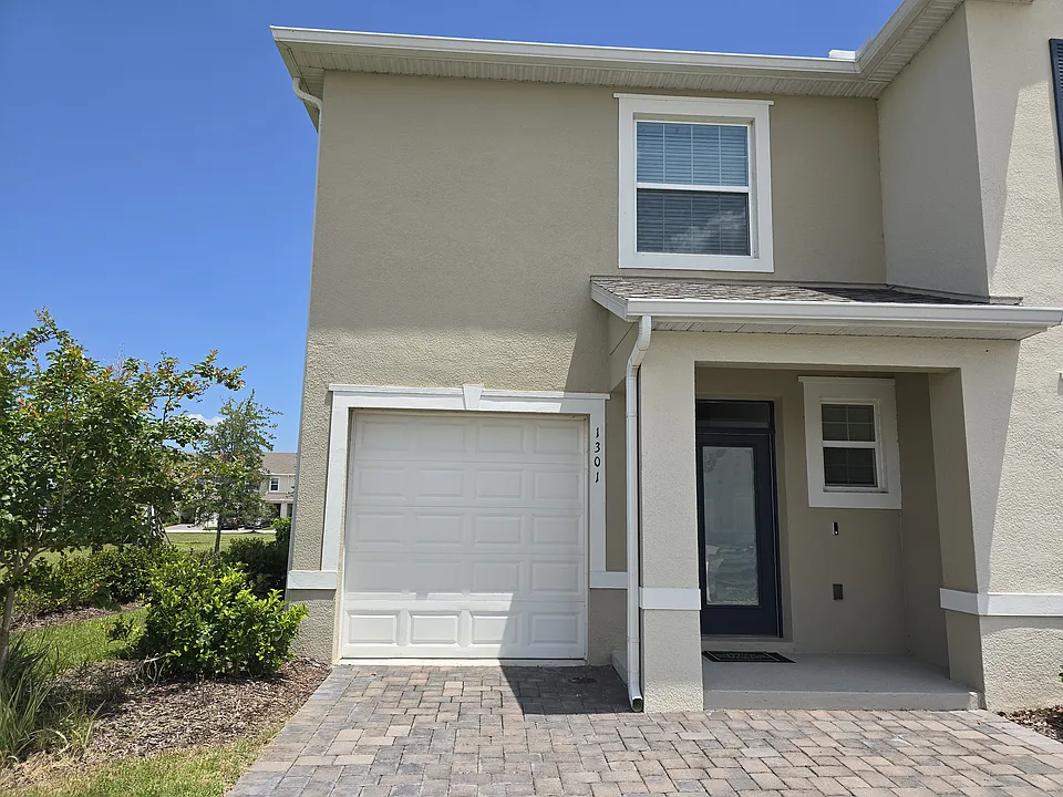 1301 Isleta Loop #1301