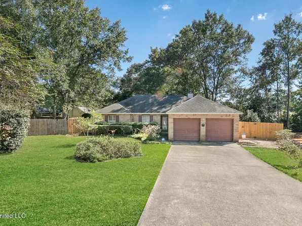 8878 Kipapa Ct, Diamondhead, MS 39525