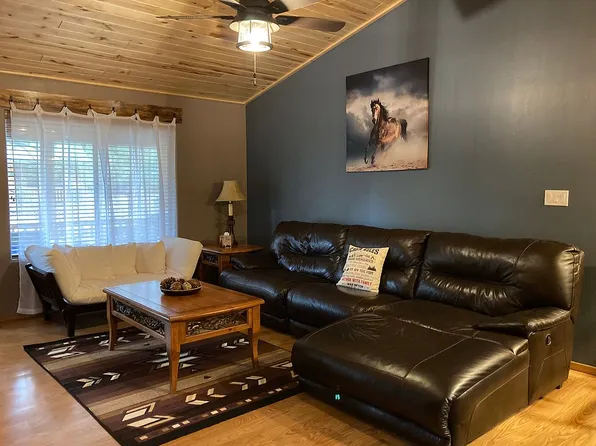 2683 Lodge Loop, Overgaard, AZ 85933