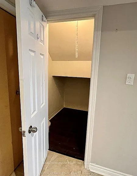 43 Woodlawn Ave #BASEMENT — Photo 10