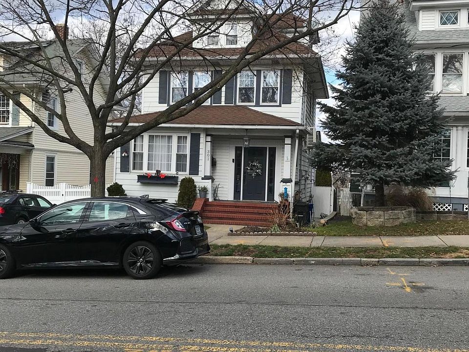 1st image of 301 College Ave