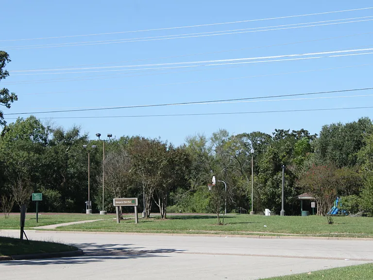 2403 Bosque Dr #B — Photo 5