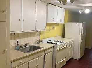 596 19th St APT 1, Brooklyn, NY 11218