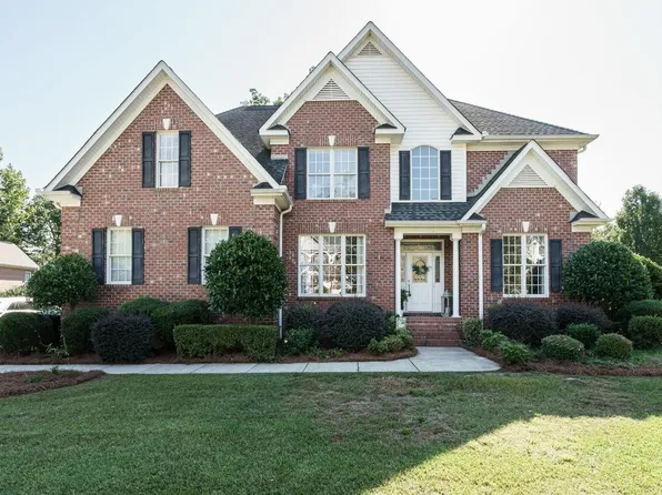 1525 Winterlocken Dr, Sanford, NC 27330