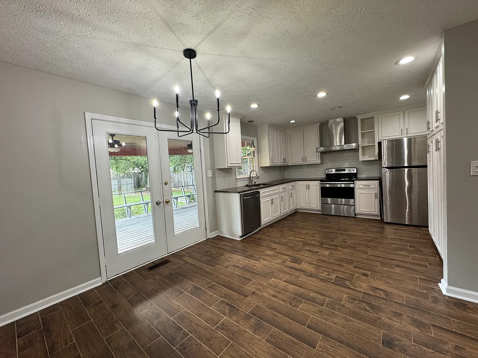 4 bed, 1.5 bath, 1778 sqft, $1,895 — Photo 3