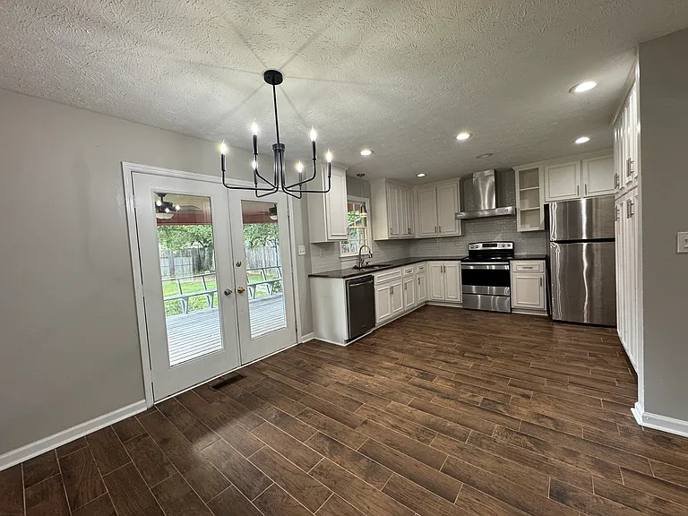 6241 Schomburg Rd — Photo 3