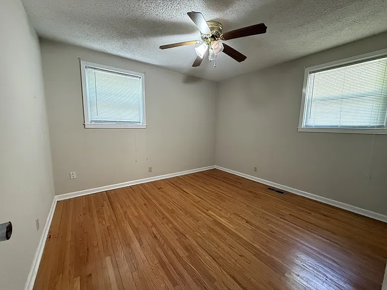 1511 Cavern Ct — Photo 4