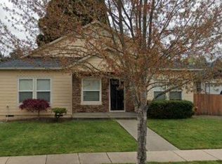 157 SW Vicki Ln, Grants Pass, OR 97526