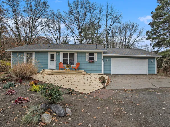 17741 Dogwood Dr, Spring Lake, MI 49456