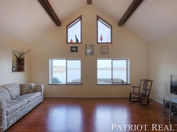5th image of 1801 E Hess Lake Dr